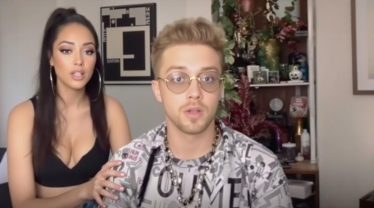 网红博主直播翻车现场：假人设被扒，粉丝集体脱粉